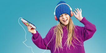 MeinPlan Kids Teaser - Mädchen mit Kopfhörer